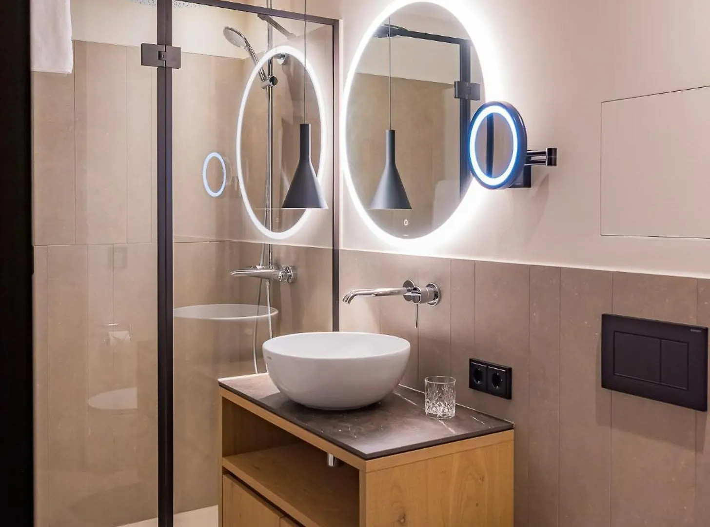 Hotel Augustiner Gutshof Menterschwaige Monachium 0*,